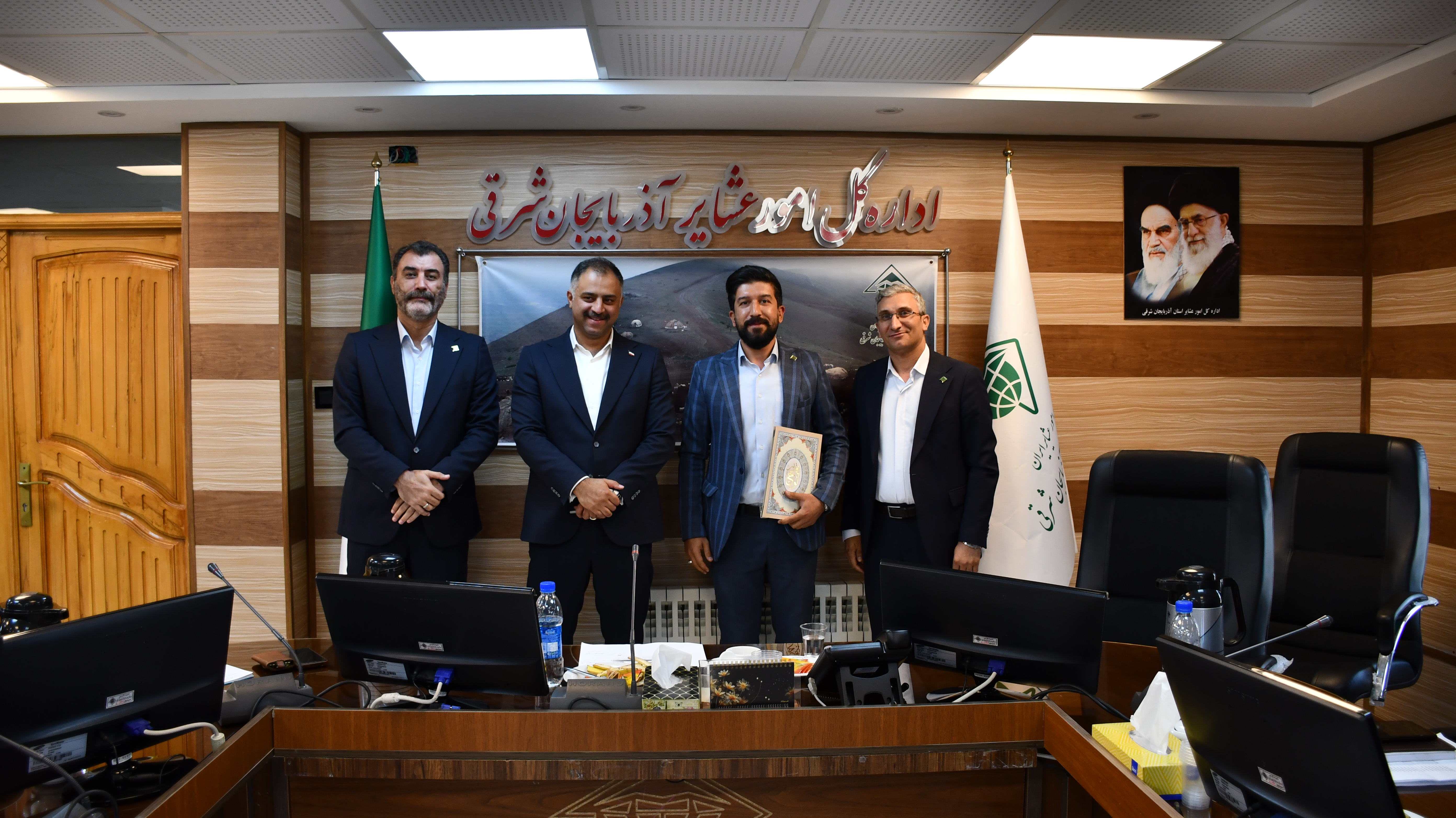 تجلیل علی سبزیچی، مدیرکل امور عشایر آذربایجان‌شرقی از خبرنگاران روابط‌عمومی به مناسبت روز خبرنگار