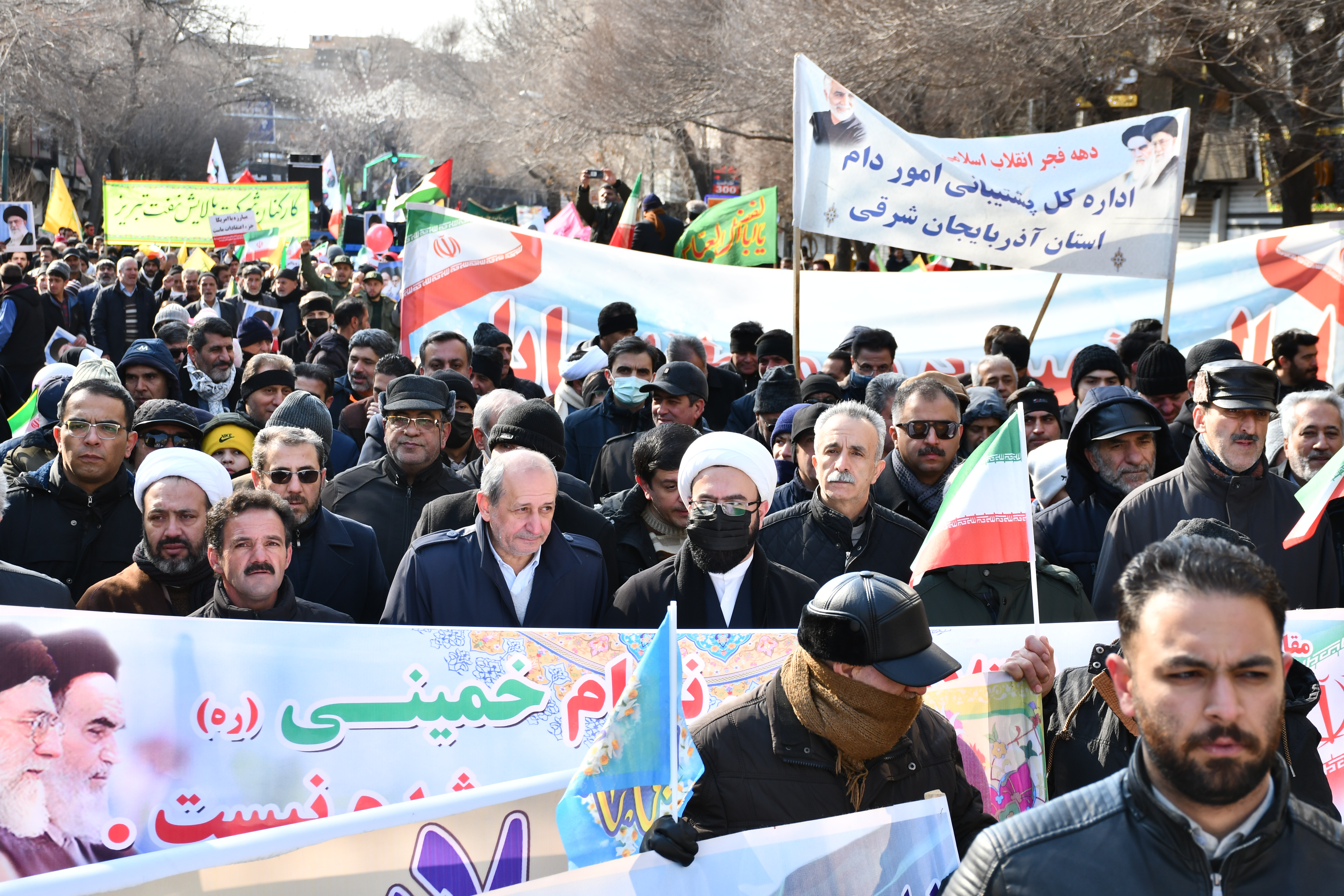 حضور مدیرکل اداره امور عشایر در راهپیمایی ۲۲ بهمن