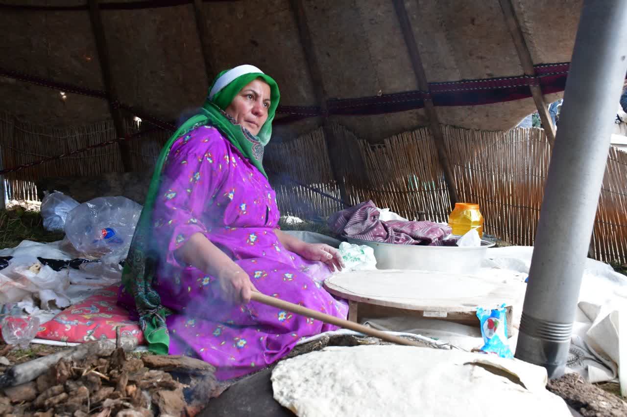 به گزارش روابط عمومی اداره کل امور عشایر آذربایجان شرقی، پنجمین جشنواره انار خداآفرین با حضور علی سبزیچی مدیرکل امور عشایر استان، فرماندار ،نماینده مردم شهرستانهای کلیبر ،خداآفرین وهوراند در مجلس شورای اسلامی ،بخشداران ،مدیران کل ،مسئولان و مهمانان استانی وشهرستانی ؛کشاورزان ،هنرمندان در روستای گردشگری مردانقم در بخش منجوان برگزار شد . دراین جشنواره از گواهینامه  ثبت جشنواره انارمردانقم در رویداد های گردشگری کشور رونمایی واز چندین کشاورز نمونه نیز  تجلیل شد .درحاشیه این جشنواره مسابقه نقاشی کودکان برگزار وغ