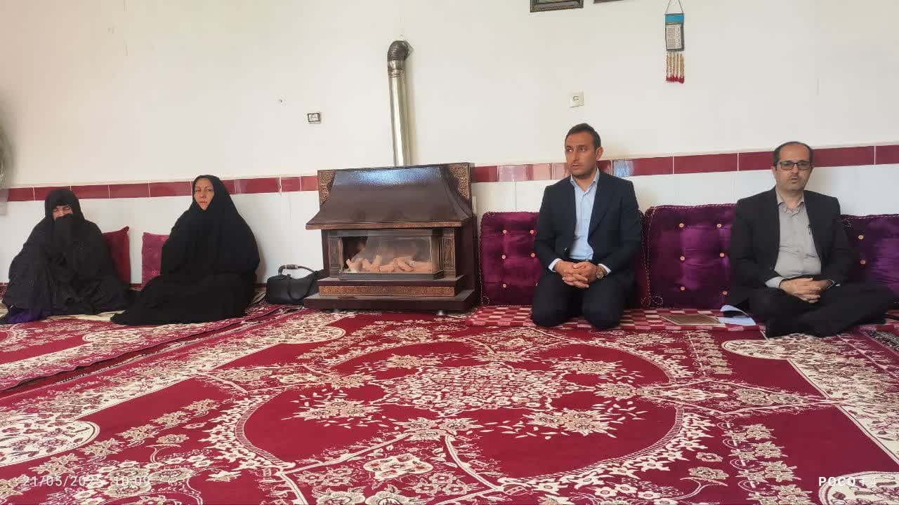 تجلیل از خانواده عشایر ایثارگر مرحوم هزار صفی در شهرستان بناب