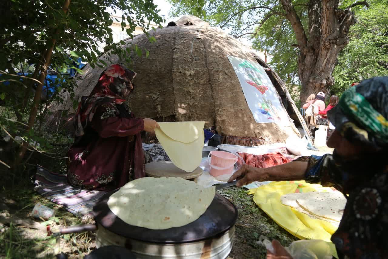 تجلی فرهنگ عشایری در نخستین جشنواره توت سفید شهرستان هوراند