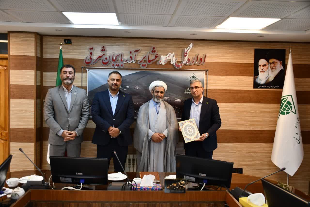 تجلیل از عوامل اجرایی گردهمایی مدیران ستادی و استانی امور عشایر کشور در تبریز