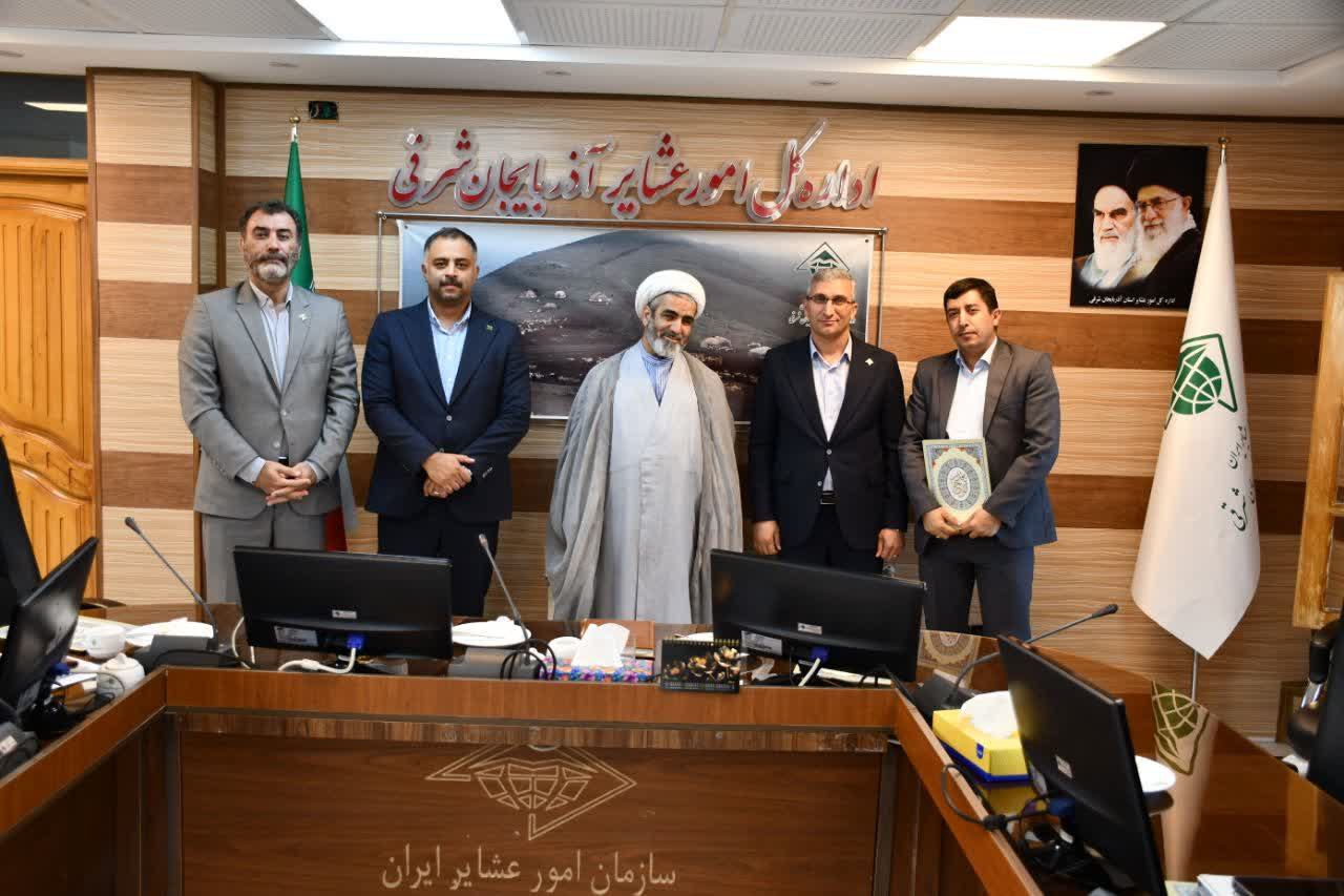 تجلیل از عوامل اجرایی گردهمایی مدیران ستادی و استانی امور عشایر کشور در تبریز