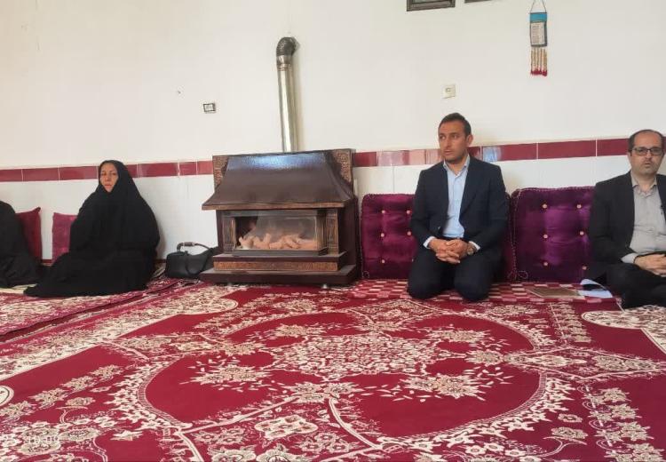 تجلیل از خانواده عشایر ایثارگر مرحوم هزار صفی در شهرستان بناب