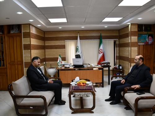دیدار امیرحسین بهداد معاون برنامه‌ریزی و امور اقتصادی سازمان جهاد کشاورزی آذربایجان شرقی با علی سبزیچی سرپرست اداره کل امور عشایر استان 