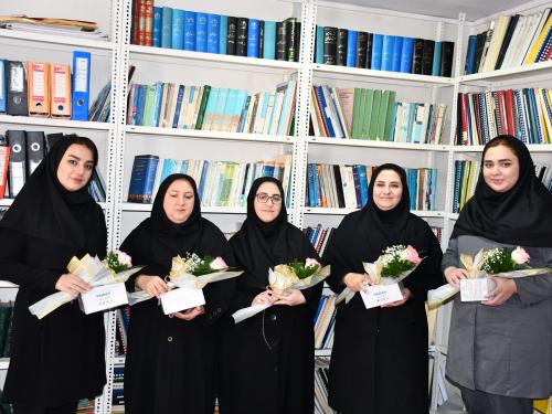 تقدیر مدیرکل امور عشایر آذربایجان شرقی از کارمندان خانم به مناسبت روز زن