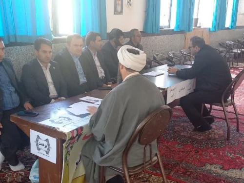 برپایی میز خدمت ادارات شهرستان کلیبر در مصلی نماز جمعه